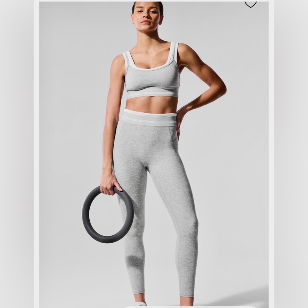 ALO SOFT BETTER TOGETHER BRA TOP & LEGGINGS IN ATHLETIC HEATHERS GREY/ WHITE